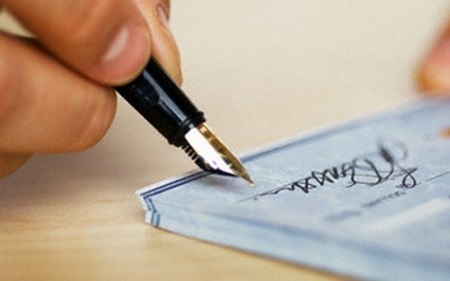 Assegno protestato, cosa fare