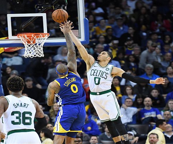 BASKET: NBA. WARRIORS UMILIATI DAI CELTICS, ROCKETS PASSANO A TORONTO