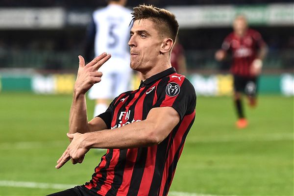 CALCIO: SERIE A. PIATEK DECISIVO, MILAN BATTE CHIEVO 2-1