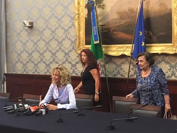 LEZZI “AL VIA LE BONIFICHE PER BAGNOLI”