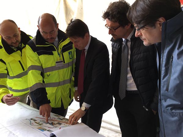 BLUTEC: CONTE “PROBLEMA SERIO, LAVORIAMO PER TUTELARE LAVORATORI”