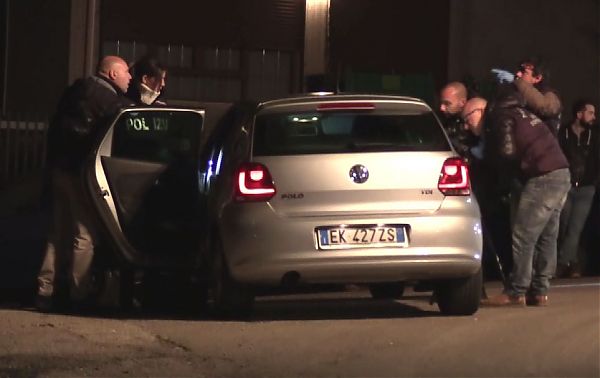 OMICIDIO A PALERMO, 34ENNE TROVATO MORTO IN AUTO
