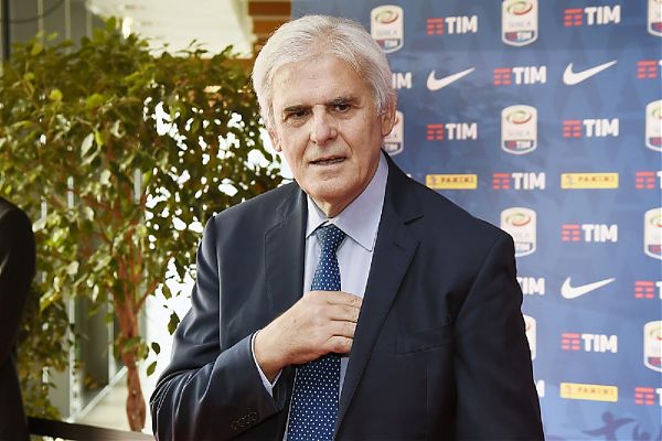 CALCIO: VAR. NICCHI “ERRORI RARI, POSSIBILE UTILIZZO ARBITRI ESPERTI”