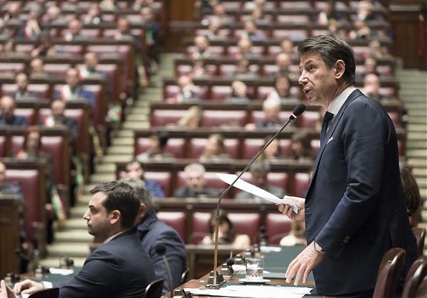 NAVE JONIO, CONTE “NON STRUMENTALIZZARE SINGOLO CASO EMERGENZA”