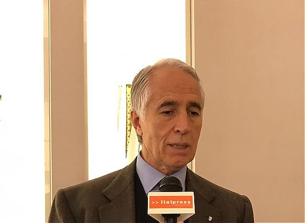 CALCIO: MALAGO’ “PUNTARE EURO2028 PER RIFARE GLI STADI”