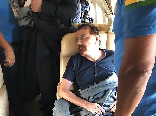 BATTISTI AMMETTE RESPONSABILITÀ 4 OMICIDI