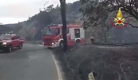 INCENDIO COGOLETO: A10 RIAPERTA, SITUAZIONE VERSO PIENA NORMALITÀ