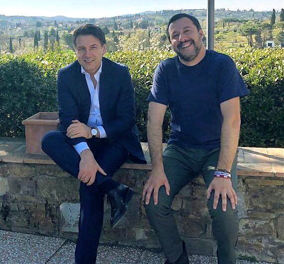 GOVERNO: FOTO INSIEME DI CONTE E SALVINI “LAVORIAMO PER GLI ITALIANI”