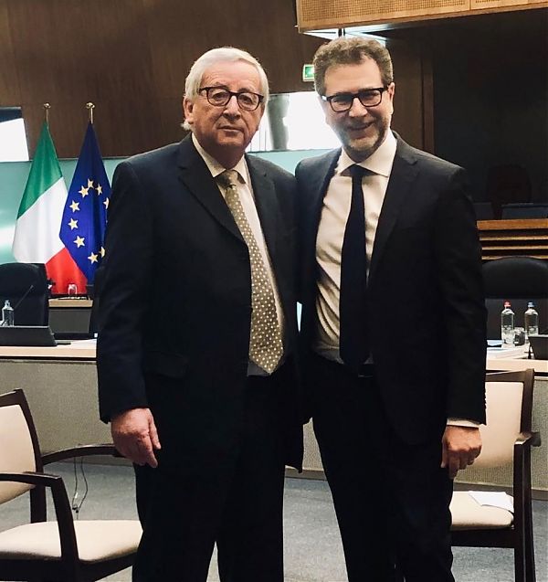 JUNCKER: “PROBLEMI PER CRESCITA ZERO ITALIA, DA UE 888 MLN PER TAV”