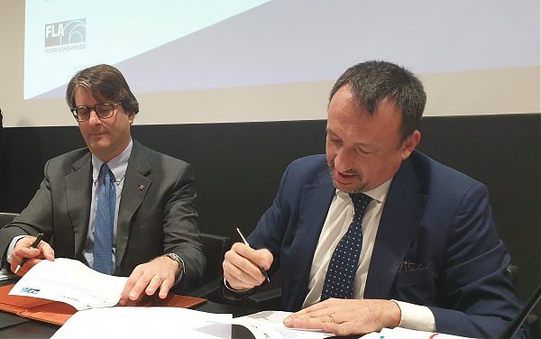 INTESA SANPAOLO, 1 MILIARDO PER IL SETTORE DEL MOBILE