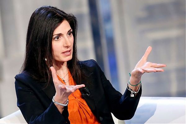 ROMA, RAGGI “NESSUN EURO DEL DEBITO SARÀ A CARICO DEGLI ITALIANI