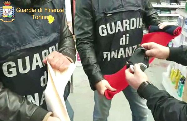 SEQUESTRATI IN TUTTA ITALIA ARTICOLI SANITARI E GIOCATTOLI CON PIOMBO