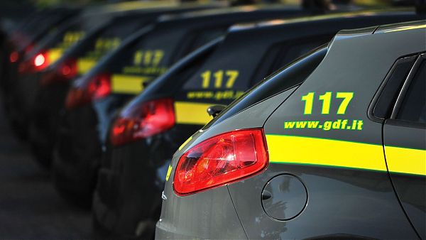 DROGA: VELIERO CON 6.2 TONNELLATE HASHISH AL LARGO SICILIA, 3 ARRESTI