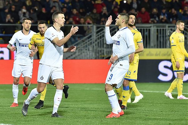 CALCIO: SERIE A. INTER VINCE A FROSINONE E CONSOLIDA 3° POSTO