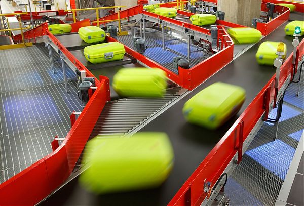 AEROPORTO HONG KONG ADOTTA TECNOLOGIA GESTIONE BAGAGLI DI LEONARDO