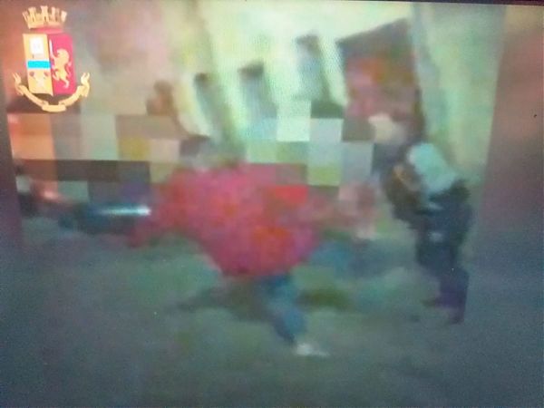 TARANTO: 65ENNE PICCHIATO A MORTE DA BABY GANG, OTTO FERMI