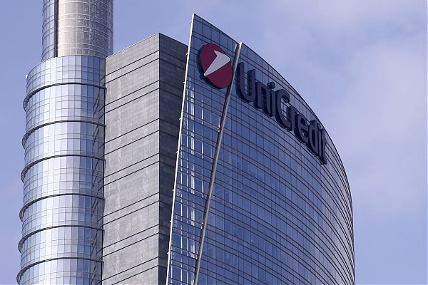 UNICREDIT: NEL PRIMO TRIMESTRE UTILE NETTO 1.1 MILIARDI