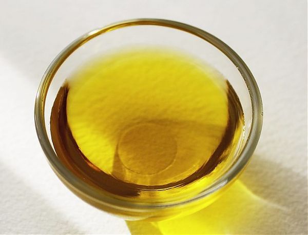 OLIO DI SEMI SOFISTICATO VENDUTO COME EXTRAVERGINE, MAXI OPERAZIONE NAS