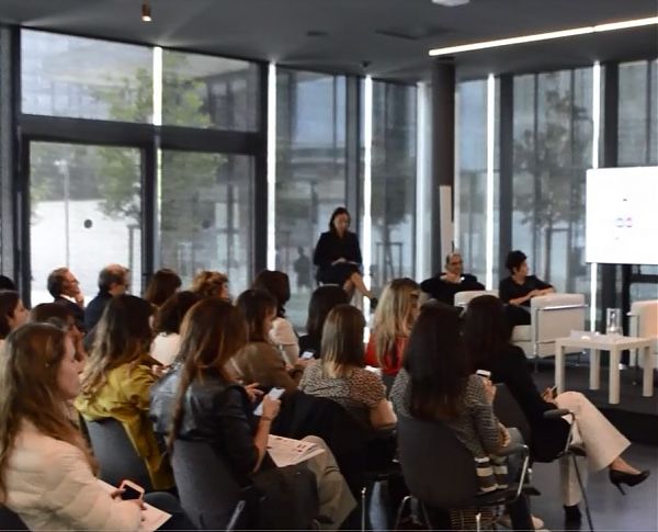 KINDER: INDAGINE RAPPORTO GENITORI-FIGLI, LEGAMI SI RAFFORZANO