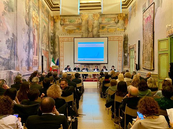 STUDIO CENSIS-BAYER, IL SESSO DEGLI ITALIANI PIÙ FREQUENTE E PIÙ VARIO