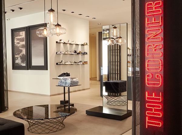 THECORNER.COM, PRIMO E-COMMERCE LUXURY CON 5 NEGOZI IN EUROPA