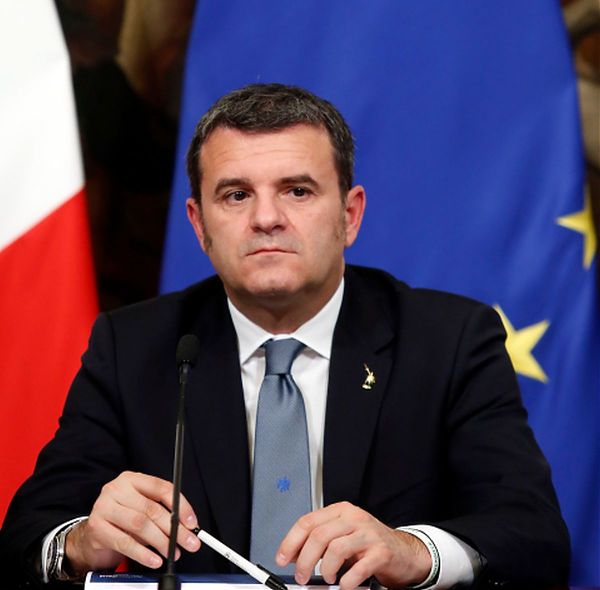 GOVERNO, CENTINAIO “AUSPICO CHE CONTE FACCIA UN MIRACOLO”