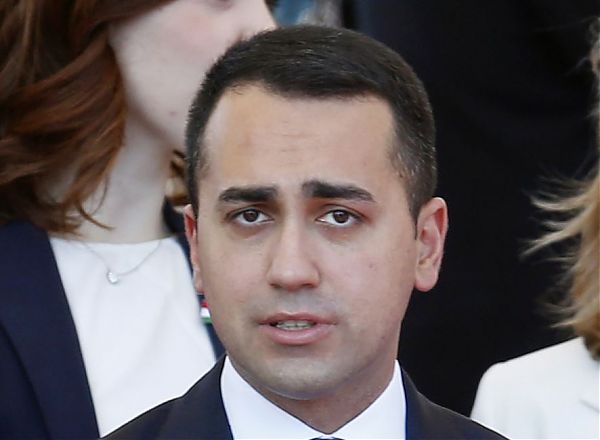 GOVERNO: DI MAIO “ANDIAMO AVANTI, MA BASTA ATTACCHI A MINISTRI M5S”