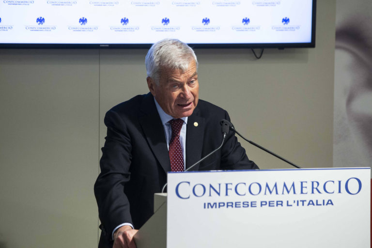 CONFCOMMERCIO AVVERTE “NO AUMENTO IVA O RISCHIO CRESCITA ZERO”