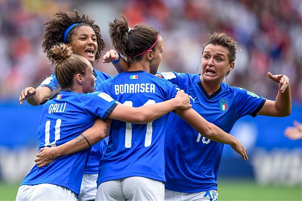 CALCIO: MONDIALI DONNE. ITALIA BATTE 2-1 AUSTRALIA AL DEBUTTO