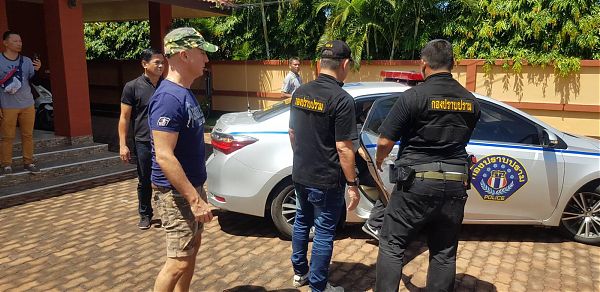 “TRUFFARONO GEORGE CLOONEY”, COPPIA ITALIANA ARRESTATA IN THAILANDIA