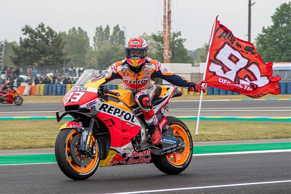 MOTOGP, MARC MARQUEZ VINCE GP CATALUNYA, PETRUCCI TERZO