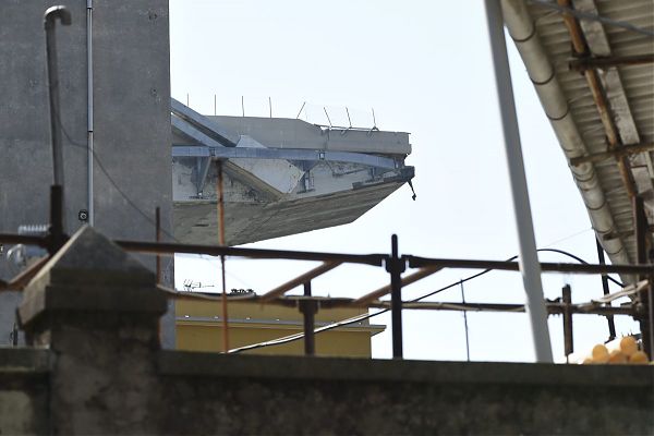 IMPRESA DEMOLIZIONE PONTE GENOVA VICINA A CAMORRA, DUE ARRESTI