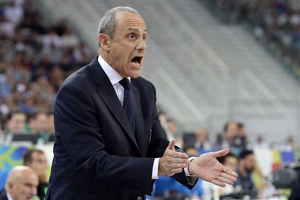 MILANO PRESENTA ETTORE MESSINA “NON SAREI TORNATO SOLO PER ALLENARE”