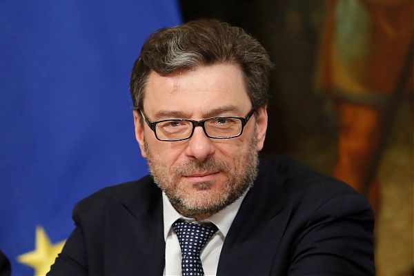 GIORGETTI CONTRO BORGHI “MINI BOT NON SONO CREDIBILI”