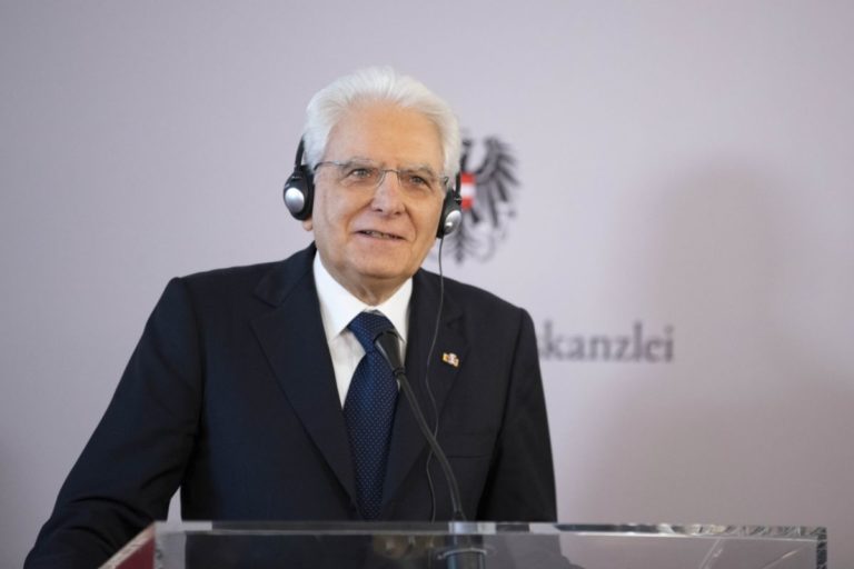MATTARELLA “PROCEDURA D’INFRAZIONE NON HA RAGIONE DI ESSERE APERTA”