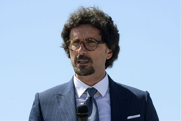 TONINELLI “REVOCA TOTALE DELLA CONCESSIONE AD AUTOSTRADE”