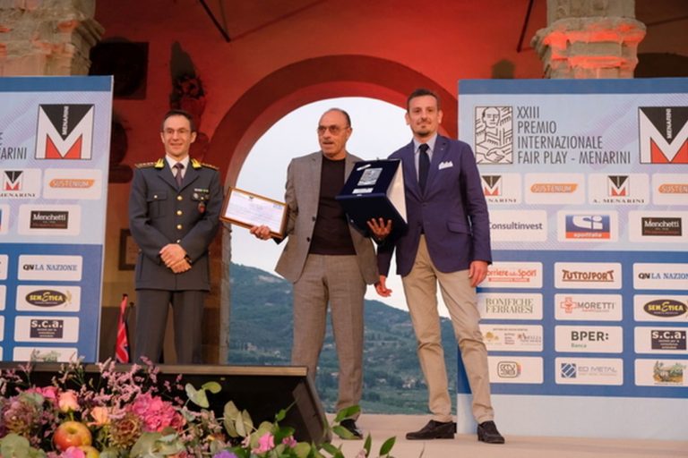 ZICO, CAUSIO, BALATA, RIVA E BRIGNONE PREMIATI AL FAIR PLAY-MENARINI
