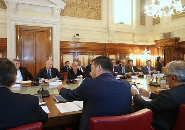 SALVINI”MANOVRA?MENO TASSE A FAMIGLIE”,CONTE”SCORRETTEZZA ISTITUZIONALE”