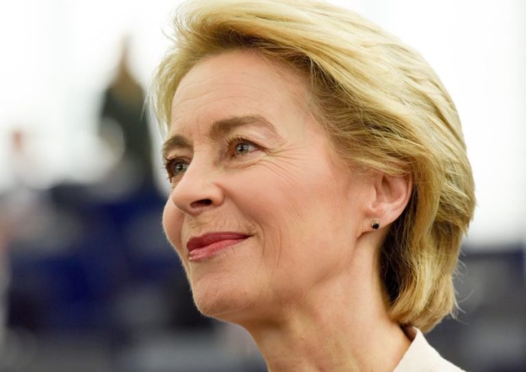 URSULA VON DER LEYEN ELETTA PRESIDENTE DELLA COMMISSIONE EUROPEA