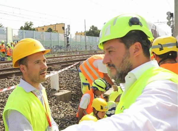 SALVINI ATTACCA TONINELLI “BLOCCA INFRASTRUTTURE E LICENZIA PRO-TAV”