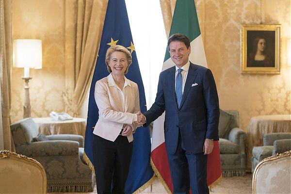UE, VON DER LEYEN INCONTRA CONTE “SUI MIGRANTI SERVE UN NUOVO PATTO”