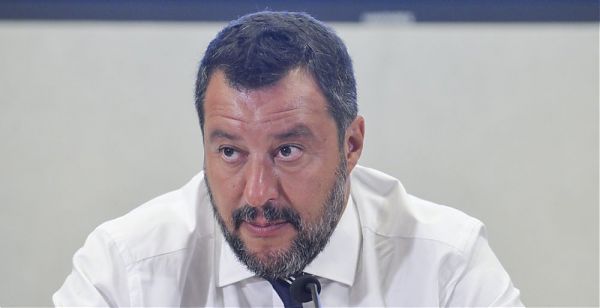 SALVINI “LAVORIAMO PER ESECUTIVO CHE DURI 10 ANNI”