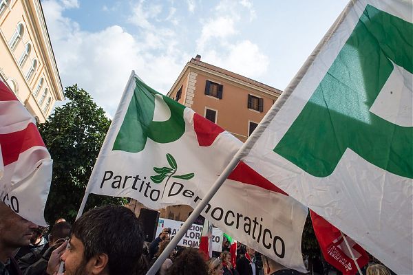 LA CRISI DI GOVERNO DIVIDE IL PD