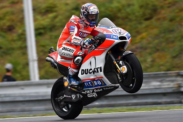 CAPOLAVORO DOVIZIOSO, VINCE IN AUSTRIA DAVANTI A MARQUEZ, ROSSI 4^