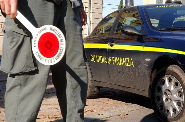 CONTROLLI DELLA FINANZA SULLE CASE VACANZA, 2 AFFITTI SU 3 IRREGOLARI