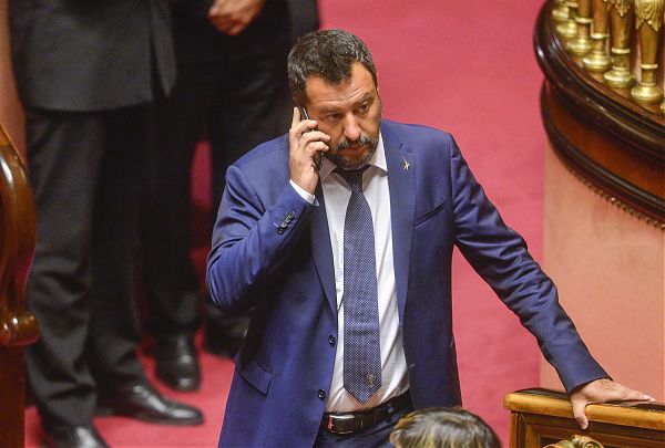 SALVINI SFIDA IL M5S “VOTIAMO IL TAGLIO DEI PARLAMENTARI, POI ALLE URNE”