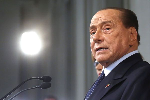 GOVERNO: BERLUSCONI “FAREMO OPPOSIZIONE FERMA E COERENTE”