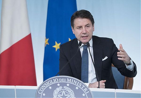 CONTE BIS, ALLA CAMERA IL GIORNO DELLA FIDUCIA