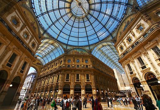 LA MODA ATTRAE I TURISTI STRANIERI IN ITALIA ANCHE FUORI STAGIONE