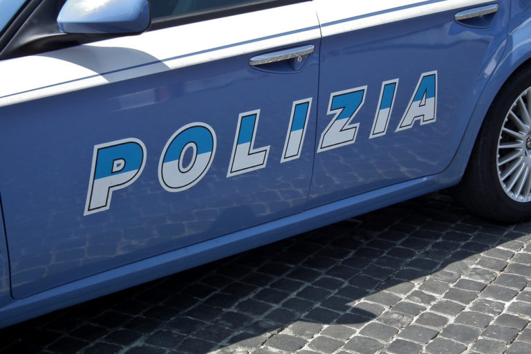 RAPINANO E VIOLENTANO 90ENNE, ARRESTATI DUE ADOLESCENTI MESSINESI